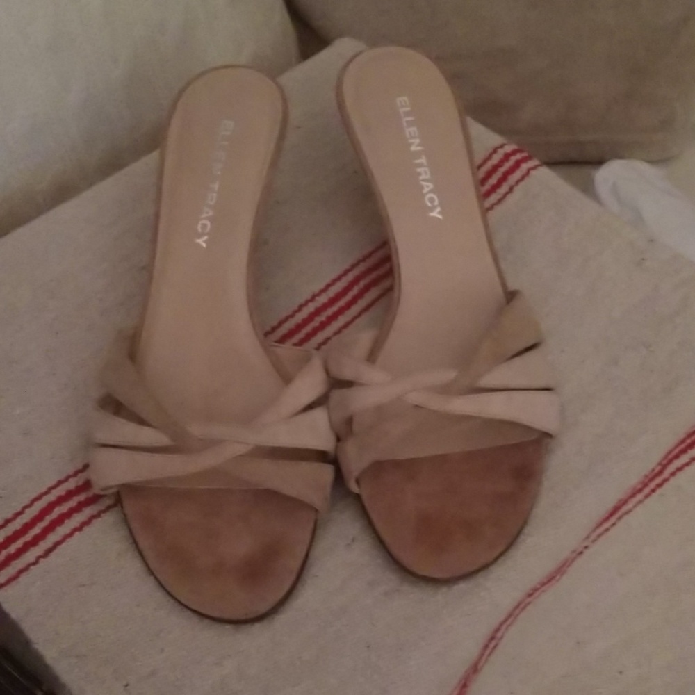 Ellen Tracy suede sandal slides